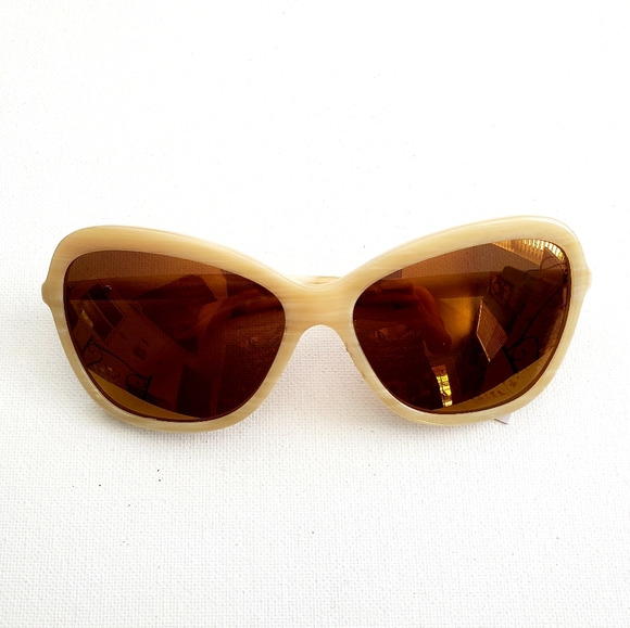 NWT Ivory Marbled Dolce & Gabbana Designer Butterfly Sunglasses - Picture 3 of 4